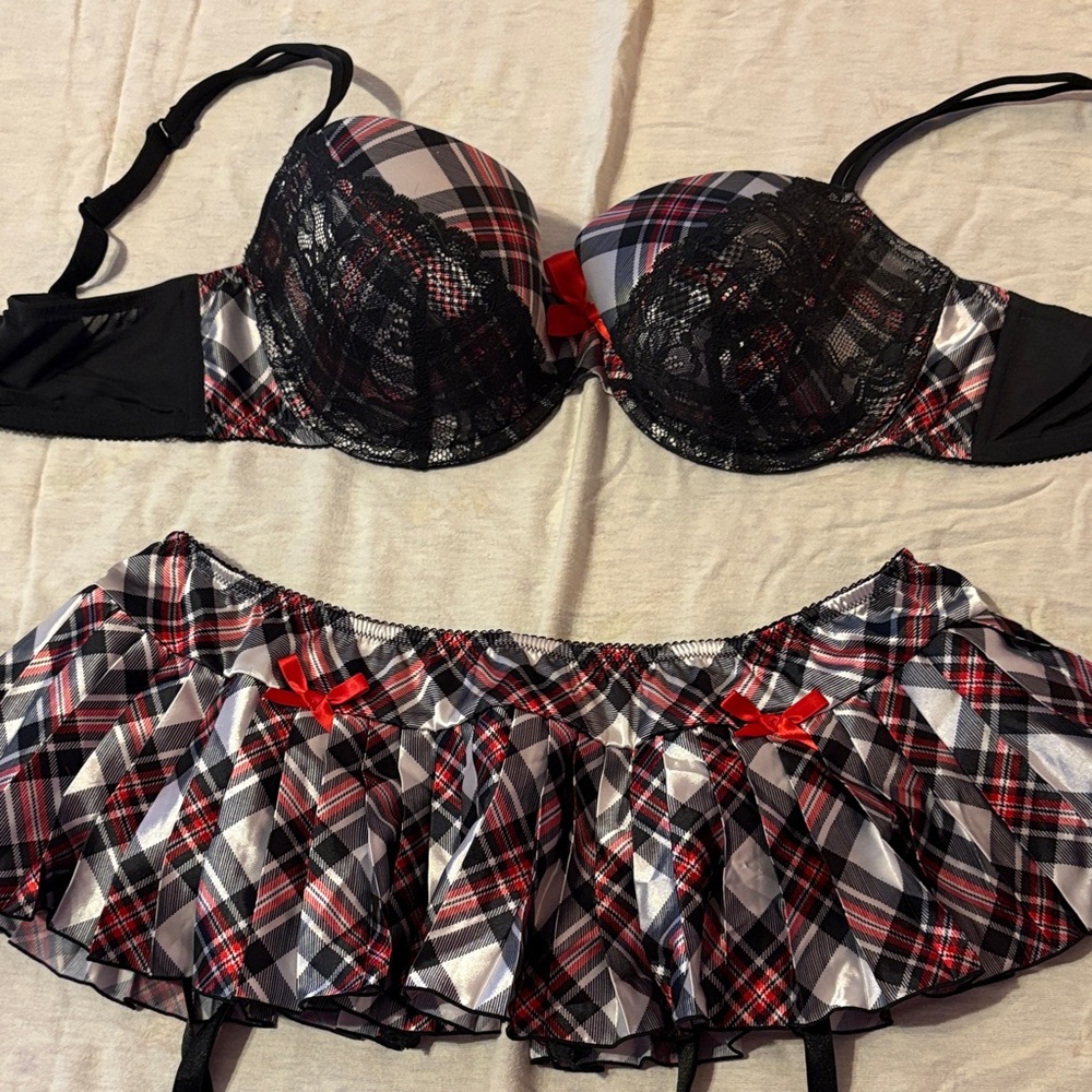 Cacique Black and Red Plaid Bra Set